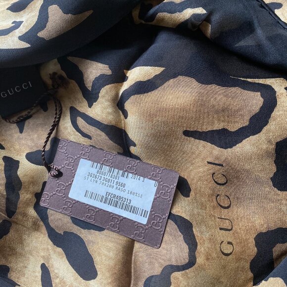 New Gucci Animal Print Stole Silk Satin Scarf with Gucci Box - Picture 10 of 16